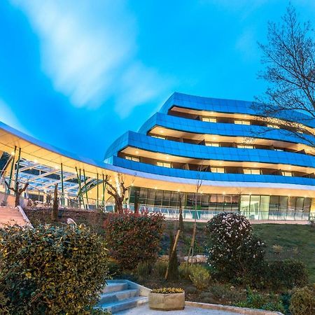 Eau Thermale Avene L'Hotel エクステリア 写真