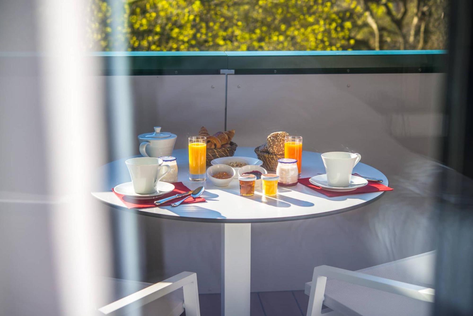 Eau Thermale Avene L'Hotel エクステリア 写真