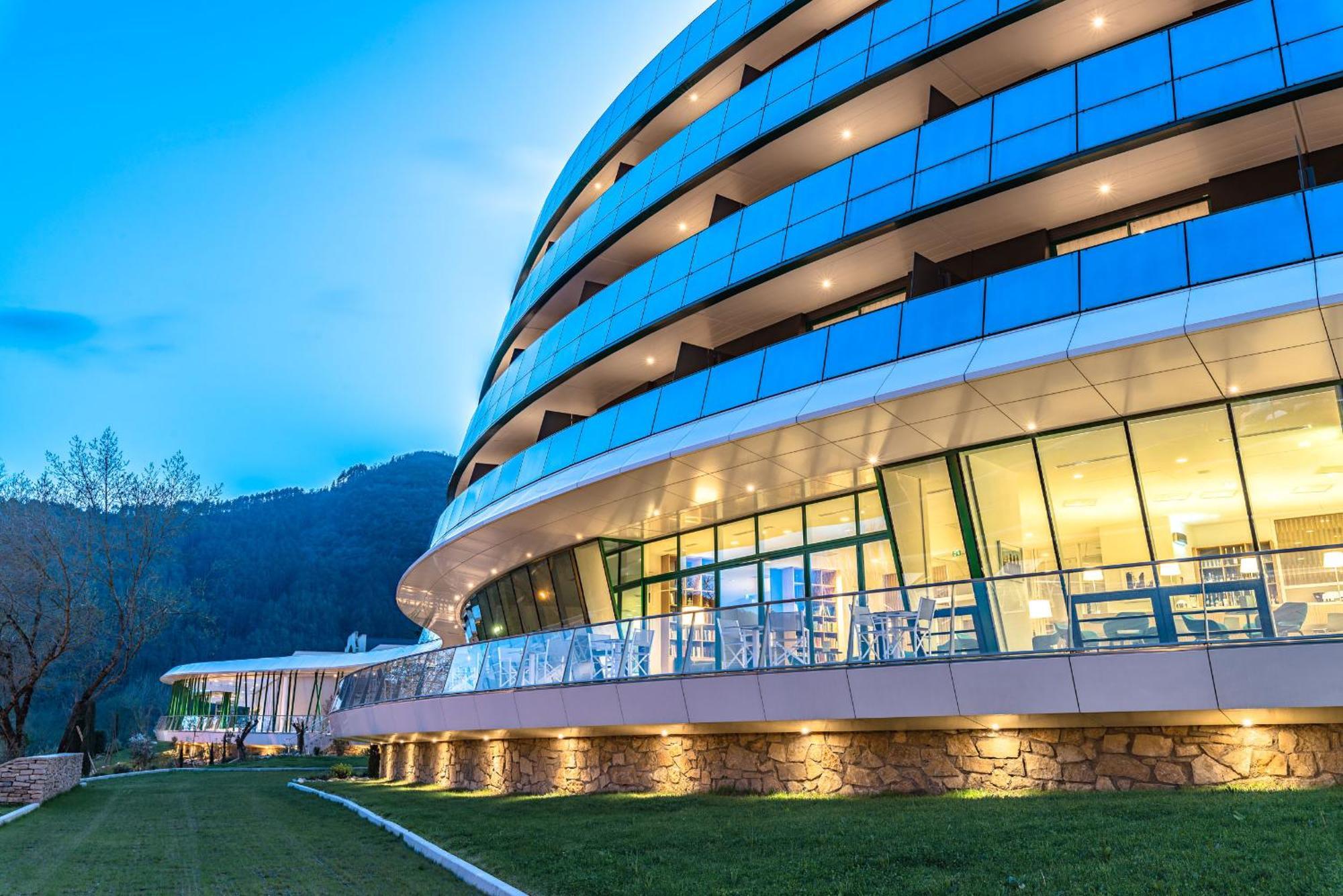 Eau Thermale Avene L'Hotel エクステリア 写真